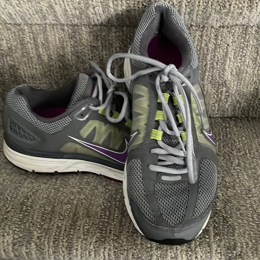 Nike vomero  7.  Size 7.5